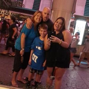 Meet your Posher, Candice